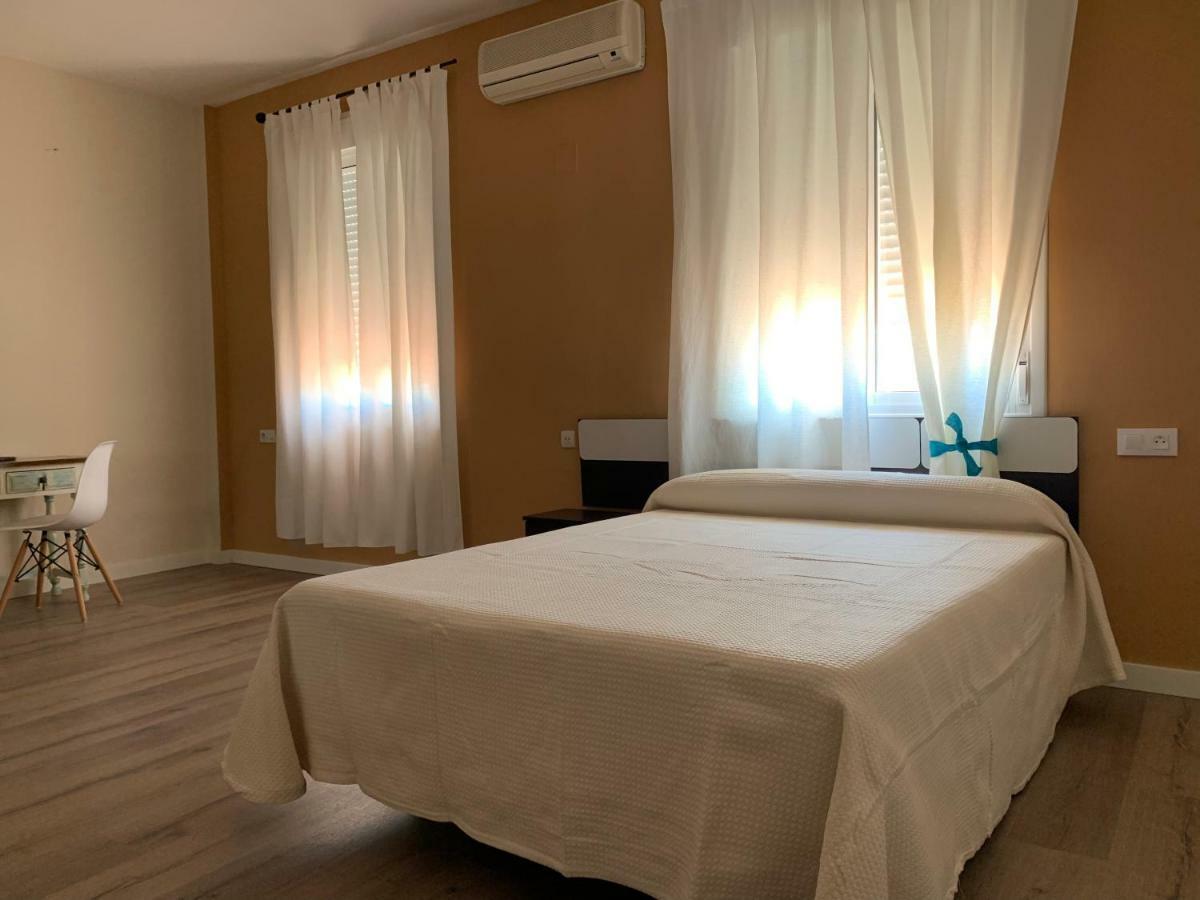 Hostal Restaurante Rufino Berlanga エクステリア 写真
